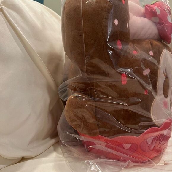 Disney Minnie Mouse Strawberry Cupcake Munchlings Scented Plush Treats 16” NWT - Picture 5 of 9